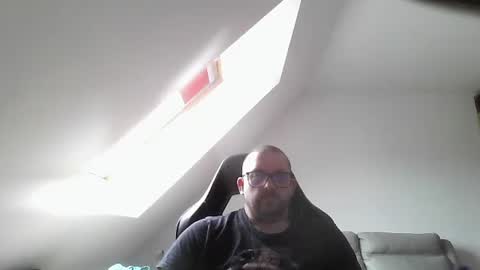 Snapshot of malou2927 chatting on 22, 4, 2026 breton online show from 22, 4, 2026