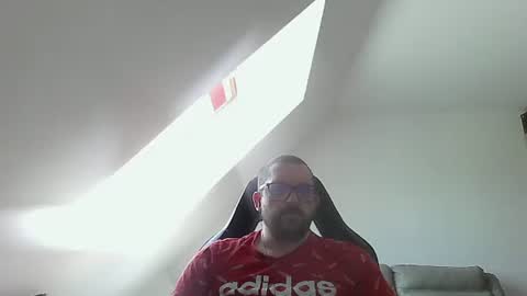Snapshot of malou2927 chatting on 17, 5, 2026 breton online show from 17, 5, 2026