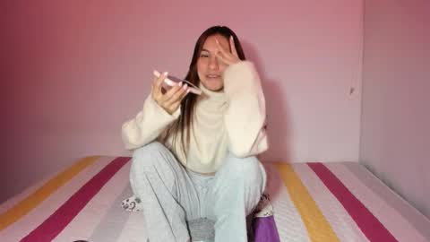 instagram  nueela   online show from 8, 1, 2026