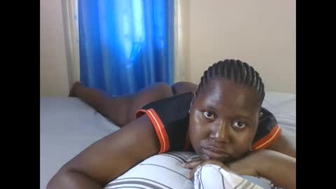 Snapshot of mamasita2023 chatting on 8, 2, 2025 mamasita2023 online show from 8, 2, 2025