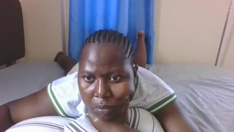 Snapshot of mamasita2023 chatting on 10, 2, 2025 mamasita2023 online show from 10, 2, 2025