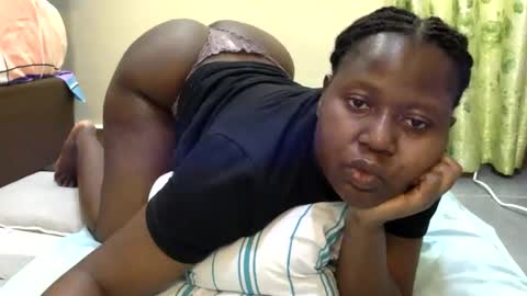 Snapshot of mamasita2023 chatting on 10, 10, 2025 mamasita2023 online show from 10, 10, 2025