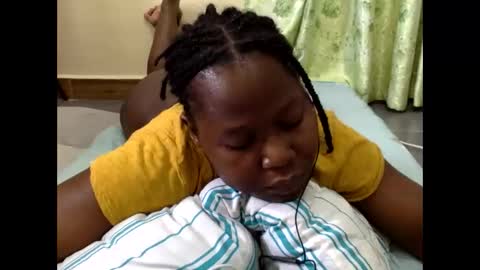 Snapshot of mamasita2023 chatting on 16, 10, 2025 mamasita2023 online show from 16, 10, 2025