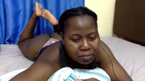 Snapshot of mamasita2023 chatting on 17, 10, 2025 mamasita2023 online show from 17, 10, 2025