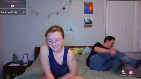 Snapshot of mamiclouds chatting on 6, 10, 2025 MamiCloudz online show from 6, 10, 2025