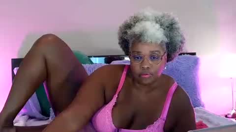 Snapshot of mamigilf66 chatting on 1, 8, 2026 mamigilf66 online show from 1, 8, 2026