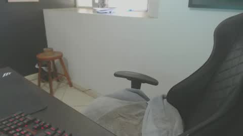 Snapshot of mamute23 chatting on 8, 3, 2025 BigBrazilianCock online show from 8, 3, 2025