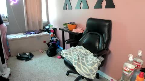 Snapshot of mandybabyxxx chatting on 18, 7, 2026 MandyBabyXXX online show from 18, 7, 2026