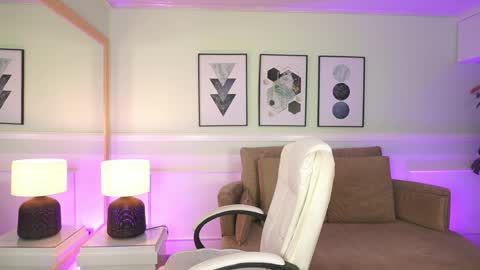 Mandy Collins online show from 25, 3, 2026