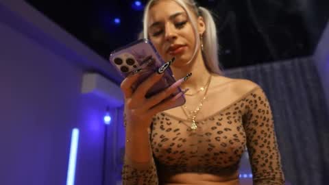 Anto Lovense is Active My pleasure is in your hands Private is Open online show from 9, 10, 2025