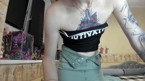 Snapshot of mandyshine chatting on 19, 5, 2026 Mandy online show from 19, 5, 2026