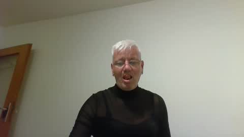 Snapshot of mandywinger chatting on 24, 9, 2025 mandywinger online show from 24, 9, 2025