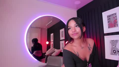 manelyk_evanss online show from 24, 3, 2026