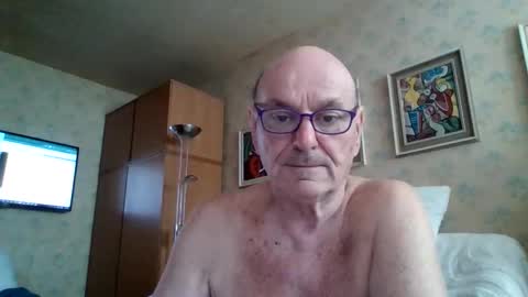 Snapshot of manes5858 chatting on 25, 4, 2026 manes5858 online show from 25, 4, 2026