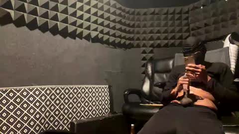 Mani4sexy online show from 7, 1, 2026