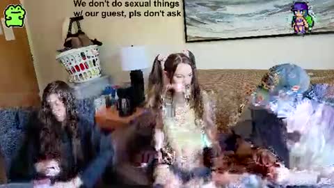 Snapshot of manicpixiedreamfrog chatting on 14, 6, 2026 manicpixiedreamfrog online show from 14, 6, 2026