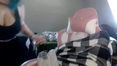 ManicPixiePop online show from 4, 12, 2025