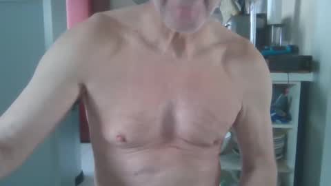 manngrossbite online show from 12, 2, 2025