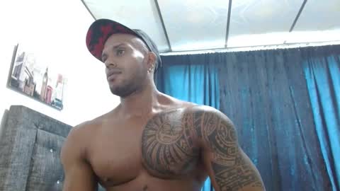 Snapshot of manolofitt chatting on 8, 2, 2025 Manolo online show from 8, 2, 2025