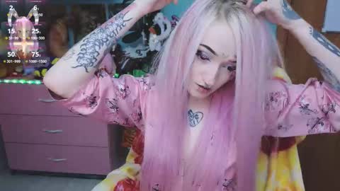 Manuela online show from 16, 10, 2025