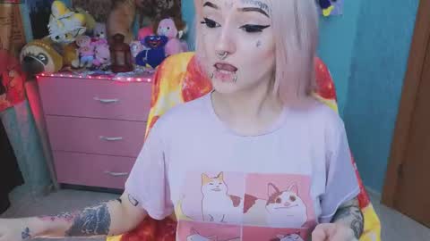 Manuela online show from 3, 11, 2025