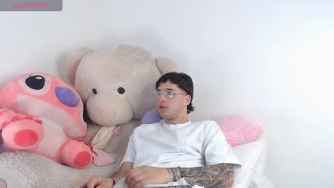 Snapshot of manuelr77 chatting on 15, 5, 2026 Manuel online show from 15, 5, 2026