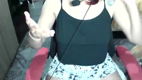 Manu Escarlate online show from 25, 9, 2025