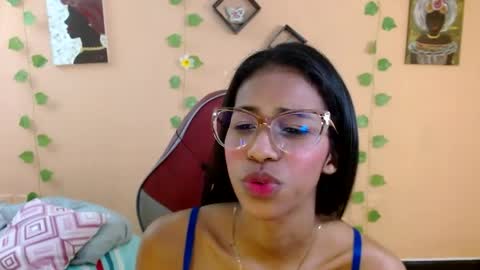 Snapshot of mara_summer chatting on 17, 4, 2026 Mara 3 online show from 17, 4, 2026