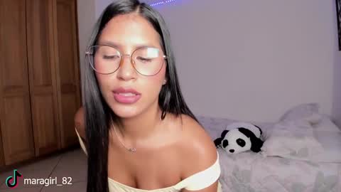 Snapshot of maragirl chatting on 12, 10, 2025 Mara online show from 12, 10, 2025