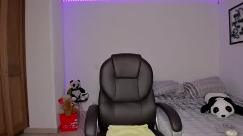 Snapshot of maragirl chatting on 19, 10, 2025 Mara online show from 19, 10, 2025