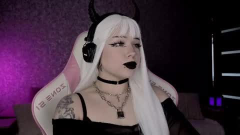 Snapshot of marceline_red chatting on 18, 6, 2026 Lady Marceline online show from 18, 6, 2026
