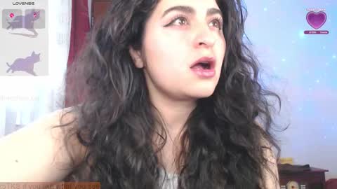 Snapshot of marceline_uu chatting on 4, 11, 2025 M A R C I online show from 4, 11, 2025