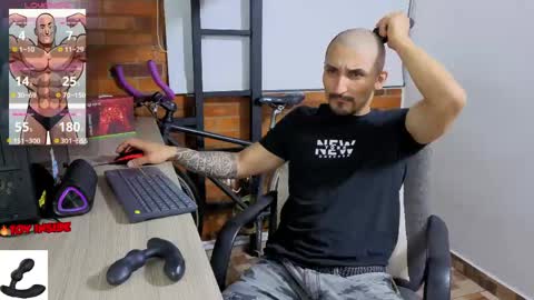 Snapshot of marckmuscle chatting on 25, 5, 2026 Marck Independent model online show from 25, 5, 2026