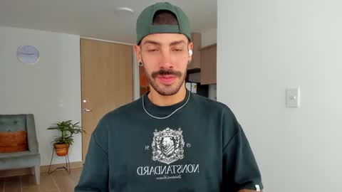 Marco IG marco tahani online show from 25, 12, 2024