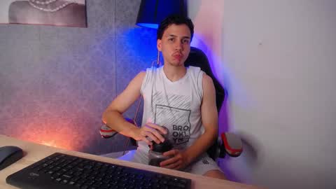 Snapshot of marcus_hanks chatting on 20, 2, 2025 Marcus Hanks online show from 20, 2, 2025