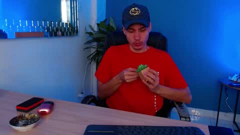 Snapshot of marcus_hanks chatting on 28, 2, 2025 Marcus Hanks online show from 28, 2, 2025