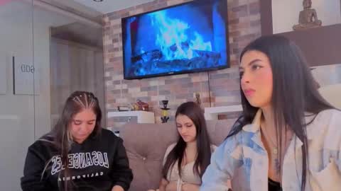 Snapshot of mardybum_ chatting on 28, 10, 2025 Maria online show from 28, 10, 2025