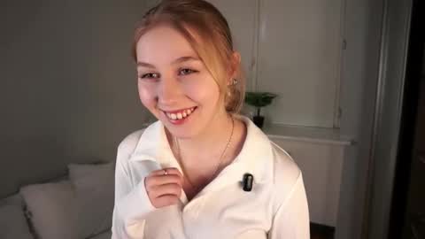 Felicia 3 online show from 25, 11, 2025