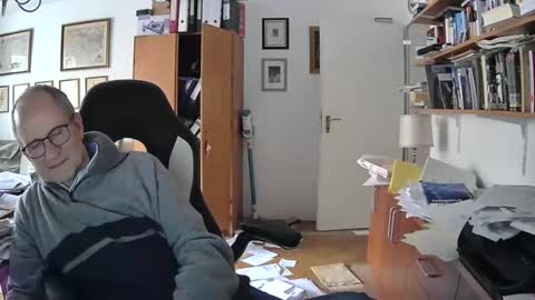 Snapshot of marginalie chatting on 16, 2, 2025 marginalie online show from 16, 2, 2025