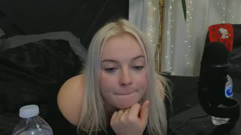 margot_robbie7 online show from 23, 12, 2024