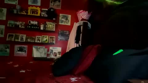 Mari Bee online show from 16, 4, 2026