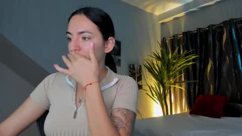 Snapshot of mari_salgado chatting on 12, 9, 2025 mari_salgado online show from 12, 9, 2025
