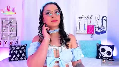 Mari Sweett  online show from 27, 10, 2025