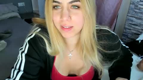 Snapshot of maria_mad chatting on 17, 1, 2025 Itslablonde online show from 17, 1, 2025