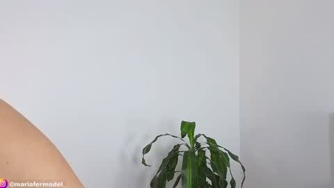 Maria Fer online show from 2, 1, 2025