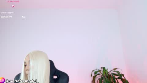 Snapshot of mariafer05 chatting on 2, 5, 2026 Maria Fer online show from 2, 5, 2026