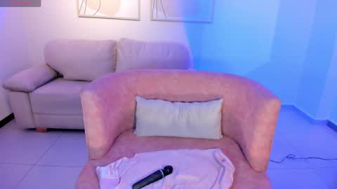 MARIA HERRERA  online show from 18, 4, 2026