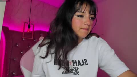 Snapshot of mariam__cute chatting on 8, 1, 2025 online show from 8, 1, 2025