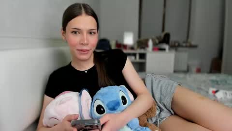 Mariam  online show from 16, 4, 2026