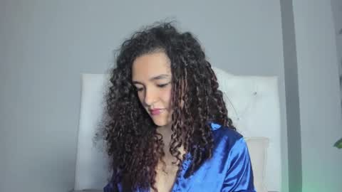 Snapshot of marian_skinny chatting on 4, 1, 2025 Marian online show from 4, 1, 2025